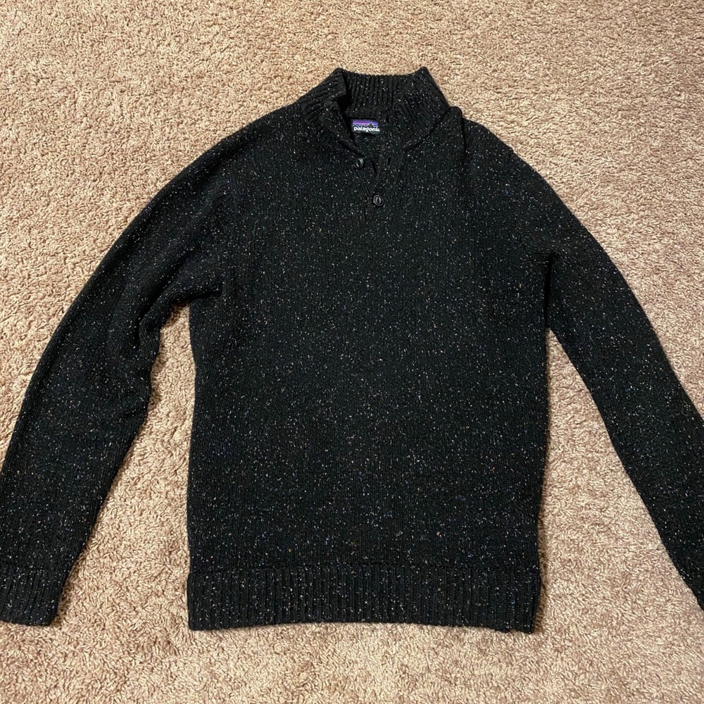 Patagonia Sweater - Size Medium